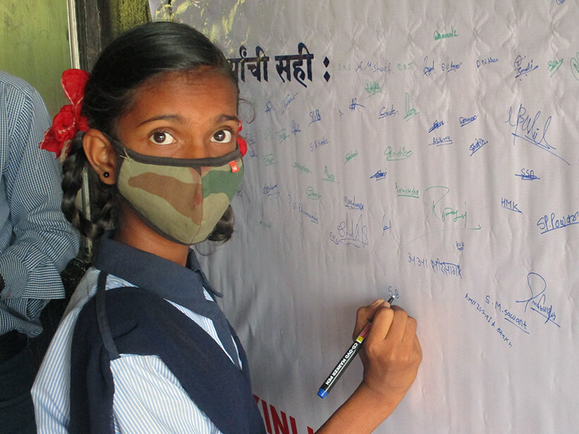 Children pledge to be kind to animals.